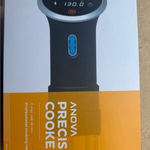 BRAND NEW ANOVA PRECISION COOKER